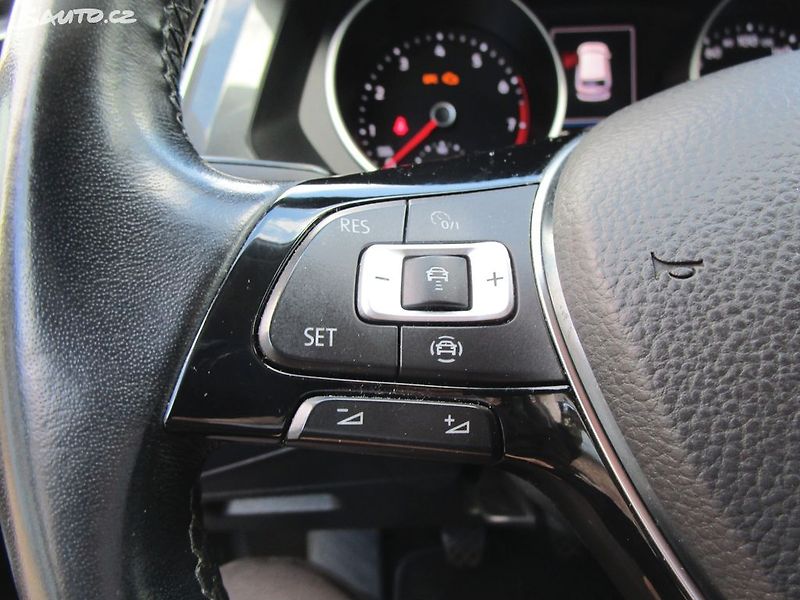 Volkswagen Tiguan 1,5TSI-96KW-NOVÁ STK+OLEJ - fotka 24 z 27