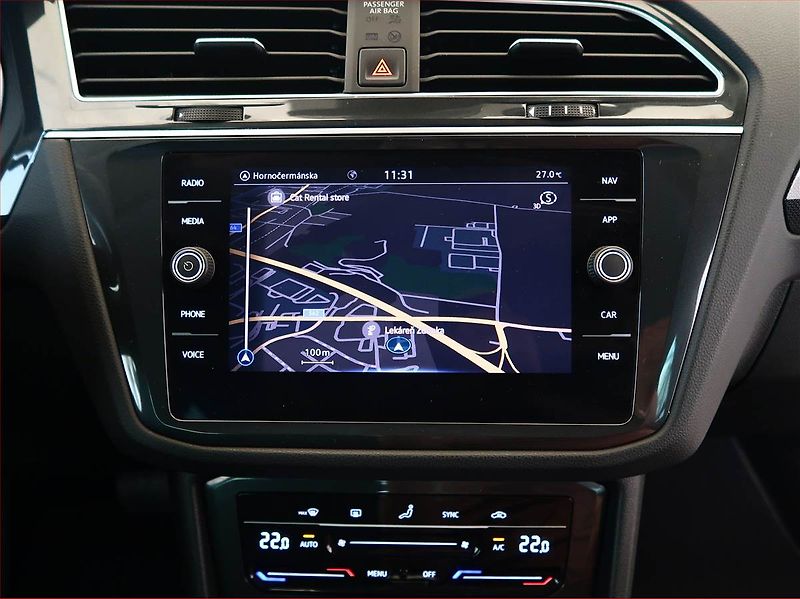Volkswagen Tiguan (2020) 2.0 TDI - fotka 17 z 18