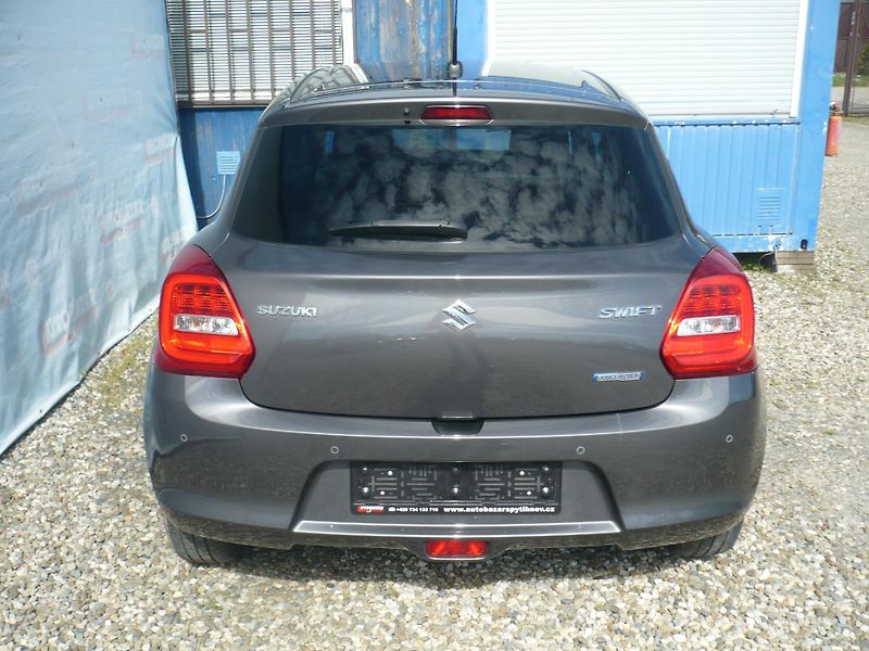 Suzuki Swift 1.2i 61Kw Klima - fotka 8 z 26