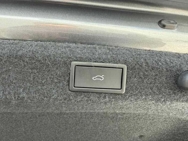 Škoda Octavia IV RS 2,0 TSi/195kW-REZERVACE - fotka 87 z 98