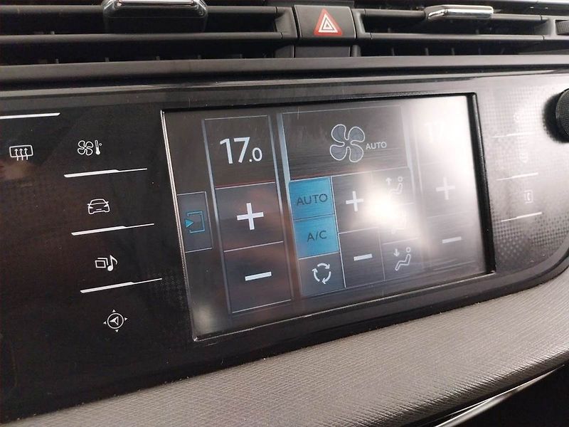 Citroën C4 Picasso (2016) 2.0 HDI, 7 míst, Serv.kniha - fotka 17 z 22