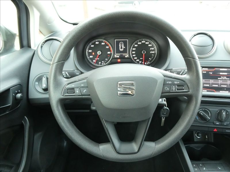 Seat Ibiza 1,0 MPi 55kW serviska - fotka 29 z 41