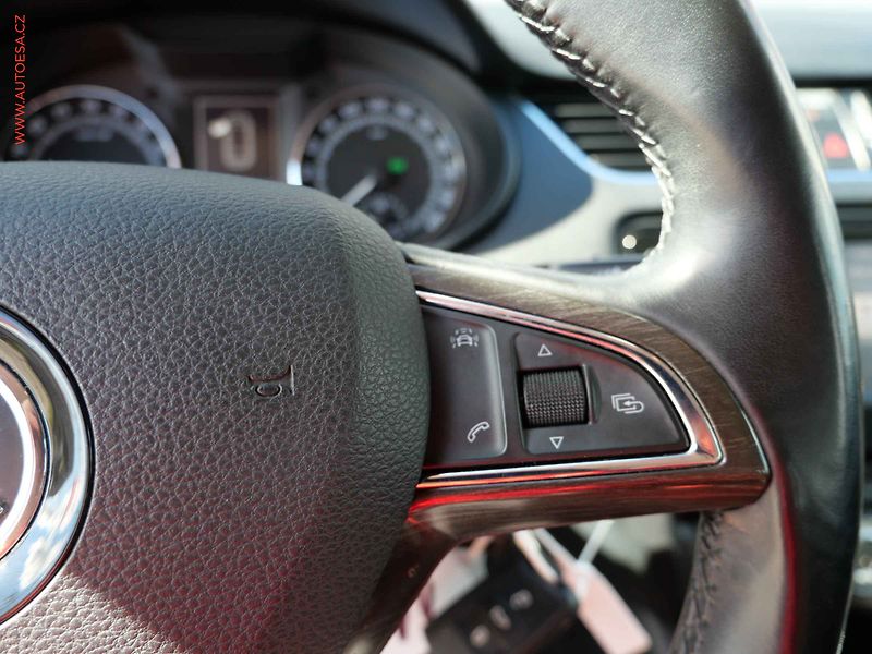 Škoda Octavia (2016) 2.0 TDi 4x4, Scout, DSG - fotka 13 z 26