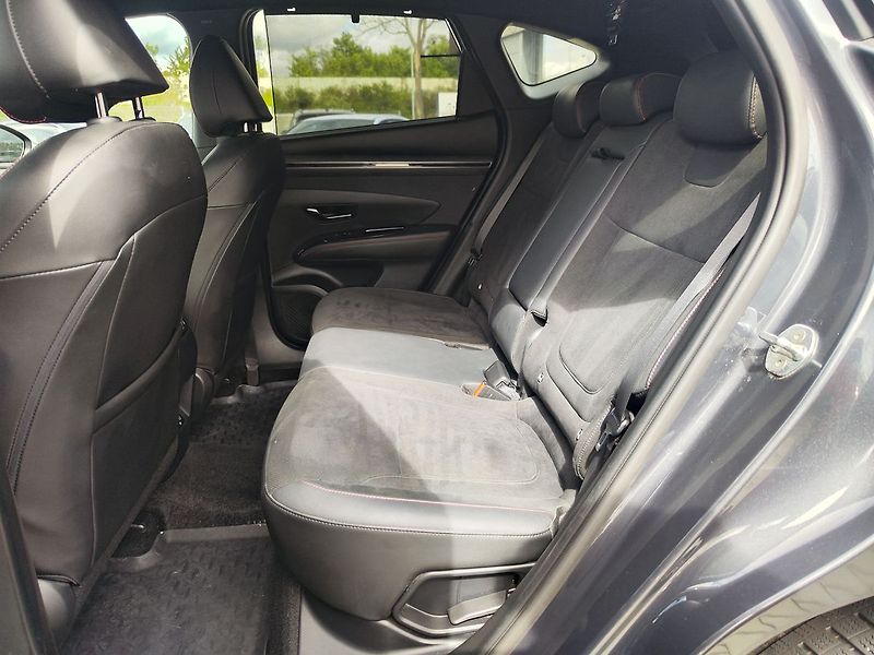 Hyundai Tucson 1.6 T-GDi/132kW N-Line MHEV - fotka 17 z 42