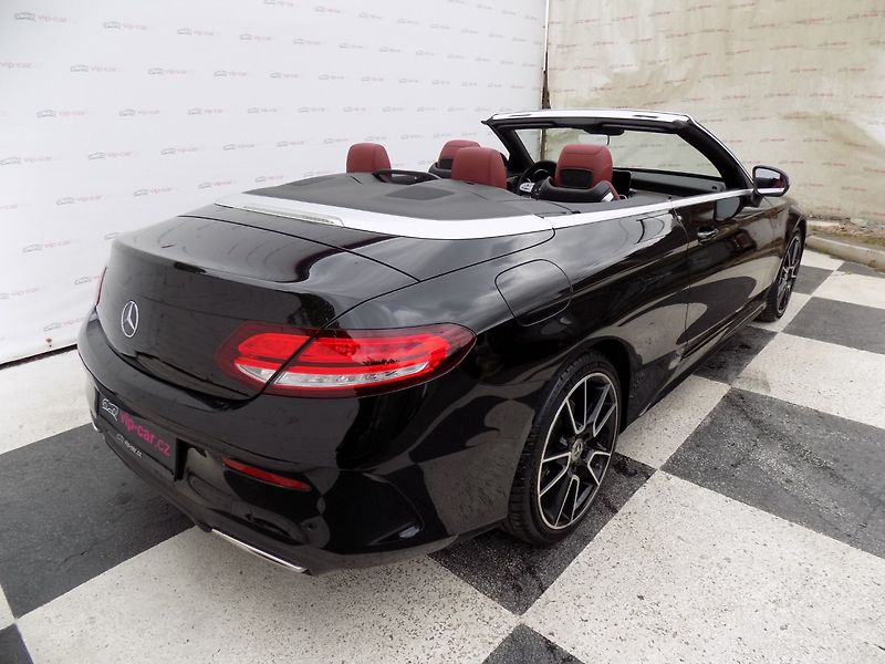Mercedes-Benz Třídy C (2021) 400/AMG-Line/4-M/Full-Led/ - fotka 13 z 44