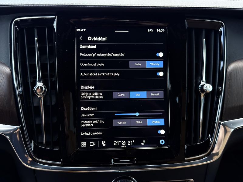 Volvo V90 CrossCountry B5 AWD //POLESTAR - fotka 41 z 45