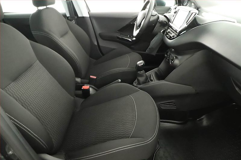 Peugeot 208 (2018) 1.2 PureTech, Serv.kniha - fotka 7 z 13