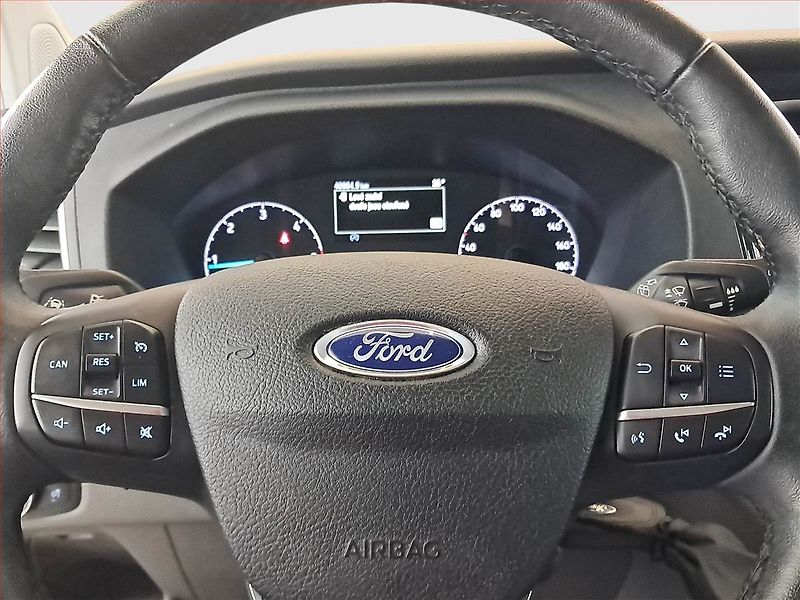 Ford Tourneo Custom (2021) Titanium 2.0 EcoBlue mHEV, ČR - fotka 16 z 21