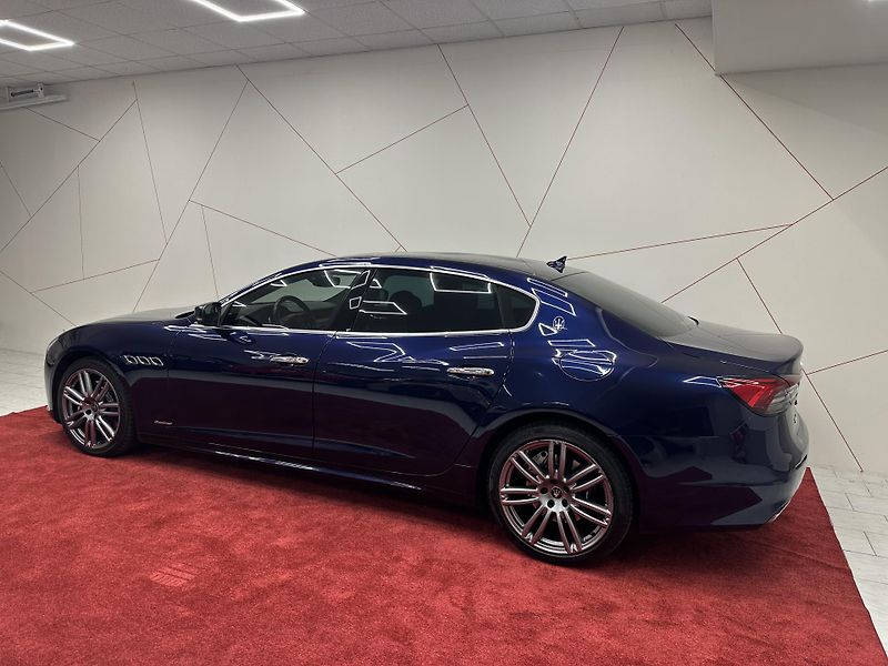 Maserati Quattroporte (2020) SQ4 GranLusso*360*TV*STOLKY - fotka 3 z 18