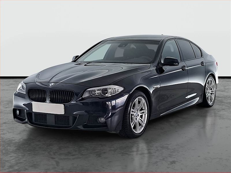 BMW Řada 5 (2011) M Paket 530d xDrive, 4X4 - fotka 2 z 23