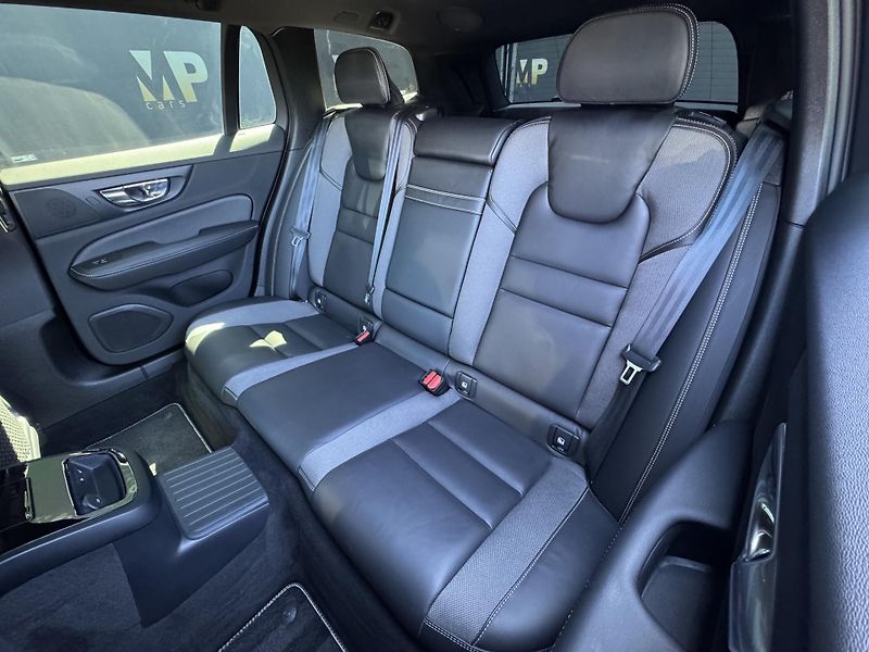 Volvo V60 (2020) 2,0 T8 4X4, Recharge, Polestar - fotka 17 z 47