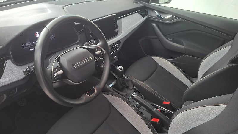 Škoda Kamiq (2025) SELEC TSI 85/1.0 M6F - fotka 10 z 23