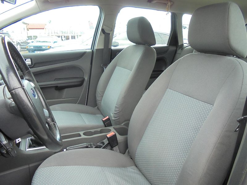 Ford Focus (2007) 1.6TDCi-KLIMA-NOV.ROZVODY - fotka 9 z 10