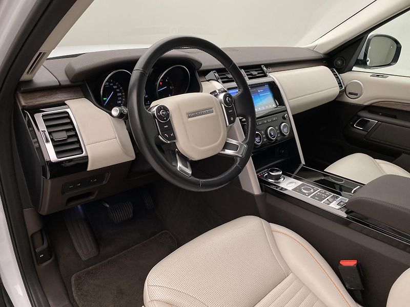 Land Rover Discovery TD6 HSE AWD AUT 7míst - fotka 4 z 44