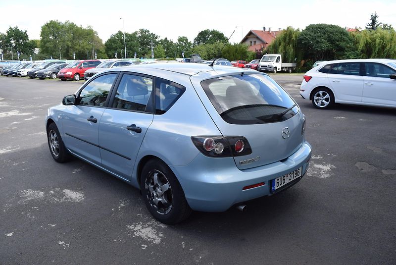 Mazda 3 (2007) 1.4 16v BK 62kw COMFORT 2x ALU - fotka 11 z 36
