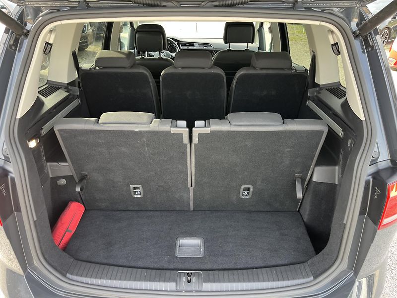 Volkswagen Touran (2020) 2.0TDi 110KW 7-Míst Highline  - fotka 24 z 28