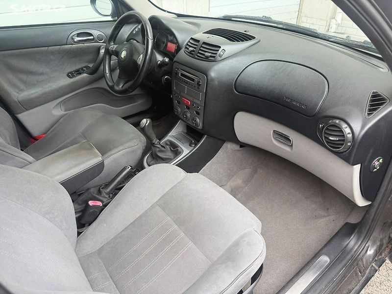 Alfa Romeo 147 (2005) 1.6i, 77kw L+Z pneu - fotka 9 z 19