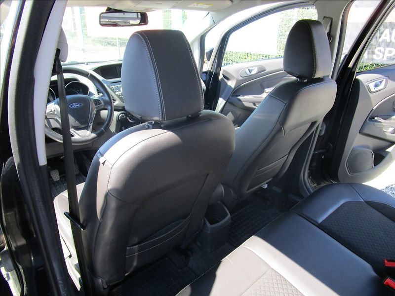 Ford EcoSport 1.5TDCi aut. Klima - fotka 25 z 38
