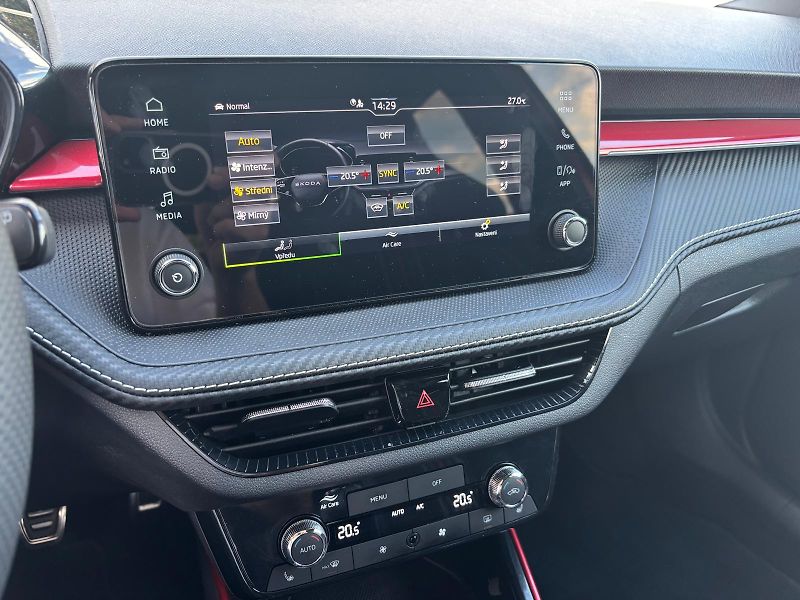 Škoda Fabia 1.0TSi 85kW Monte Carlo - fotka 17 z 25