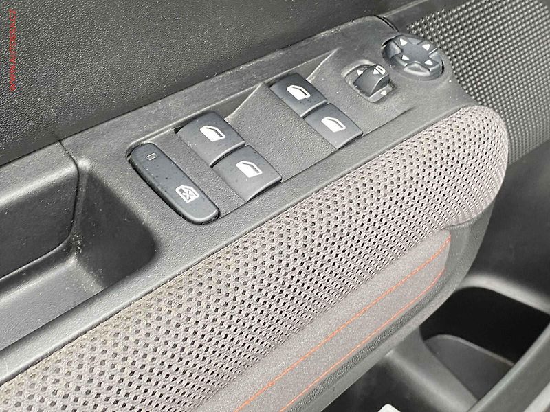 Citroën C3 Aircross (2018) 1.2 PT, Shine, navi, kamera - fotka 11 z 18