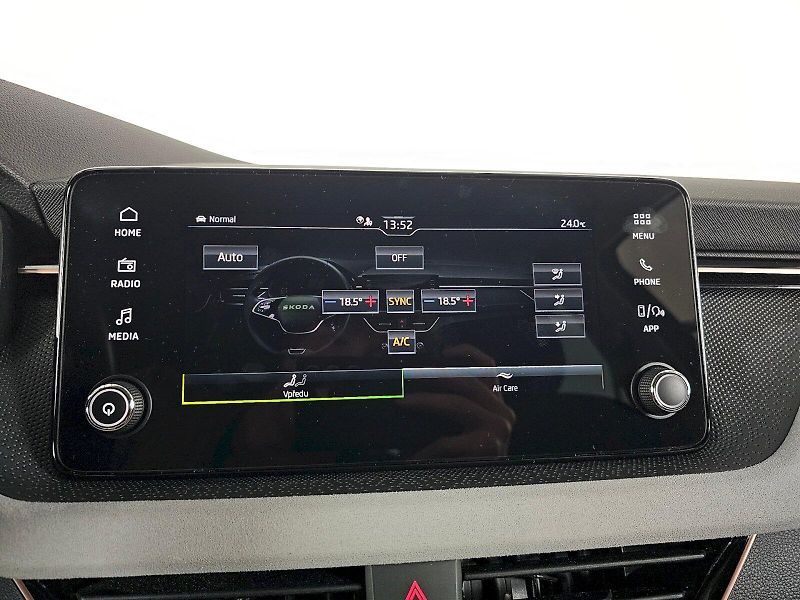 Škoda Kamiq (2025) 1.0TSi 85kW TOP SELECTION TAŽN - fotka 14 z 35