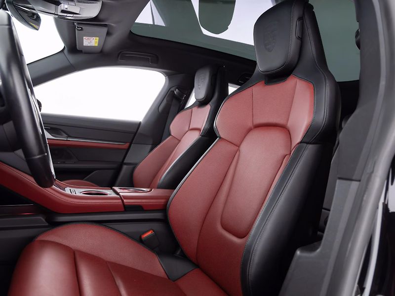Porsche Taycan 4S Cross Turismo Pano InnoDri - fotka 13 z 19