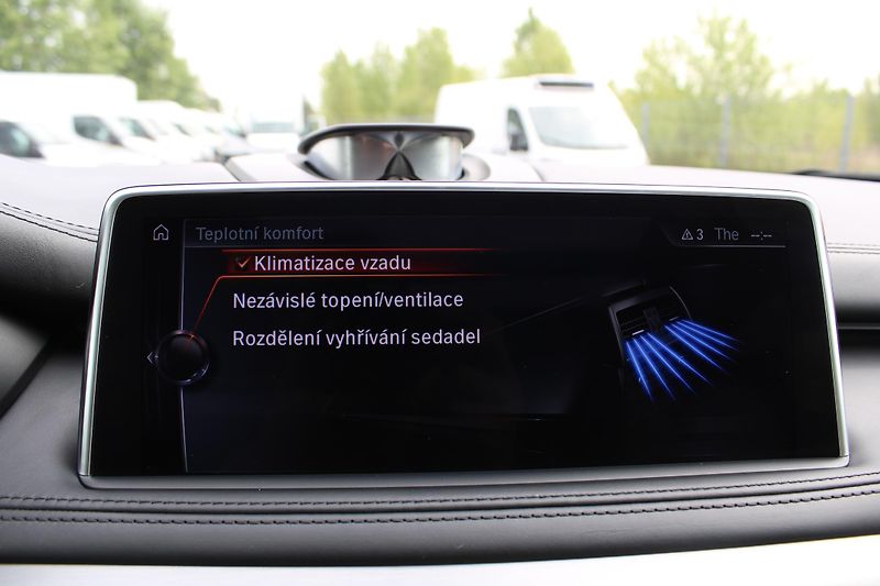 BMW X5 xDrive35i Bang&Olufsen Webasto - fotka 21 z 33