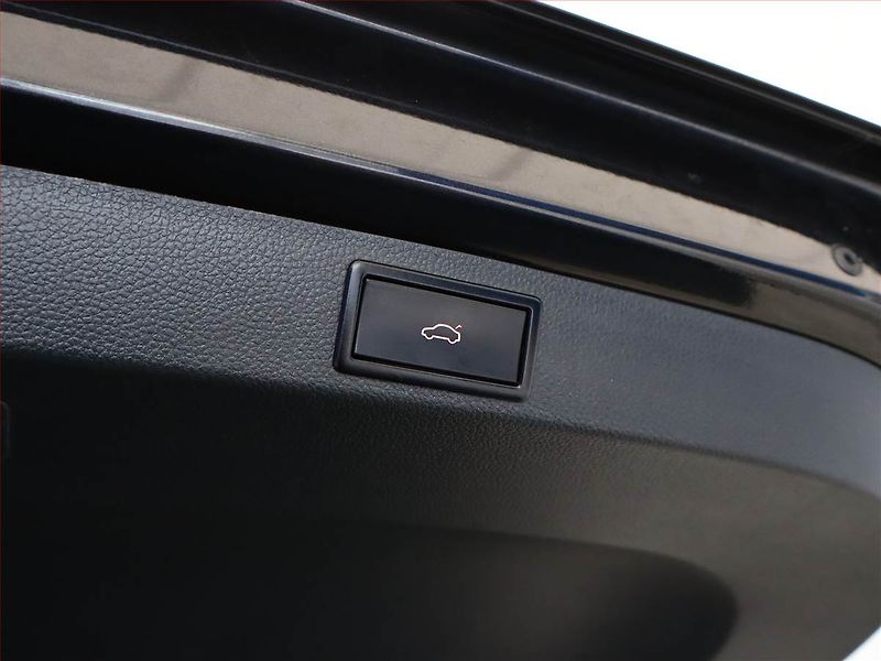 Škoda Karoq (2019) 1.6 TDI - fotka 21 z 21