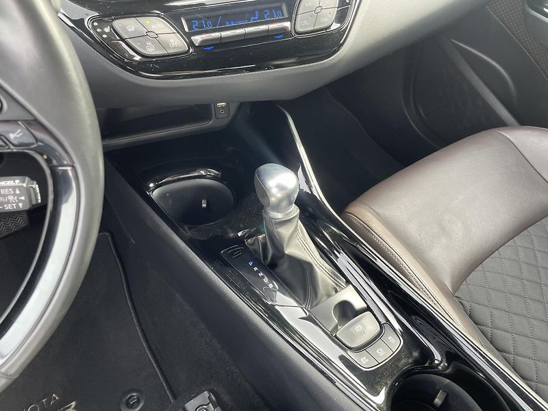 Toyota C-HR EXECUTIVE LED 1.8 Hyb. 90 kW  - fotka 11 z 24