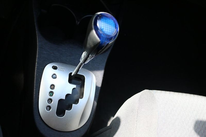 Toyota Yaris 1,5 Hybrid, Automat - fotka 24 z 40