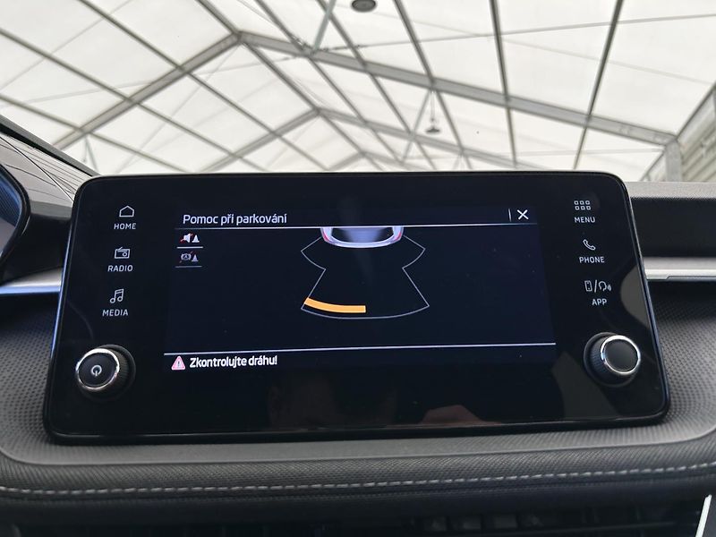 Škoda Fabia 1.0 TSI Top selection - fotka 13 z 26