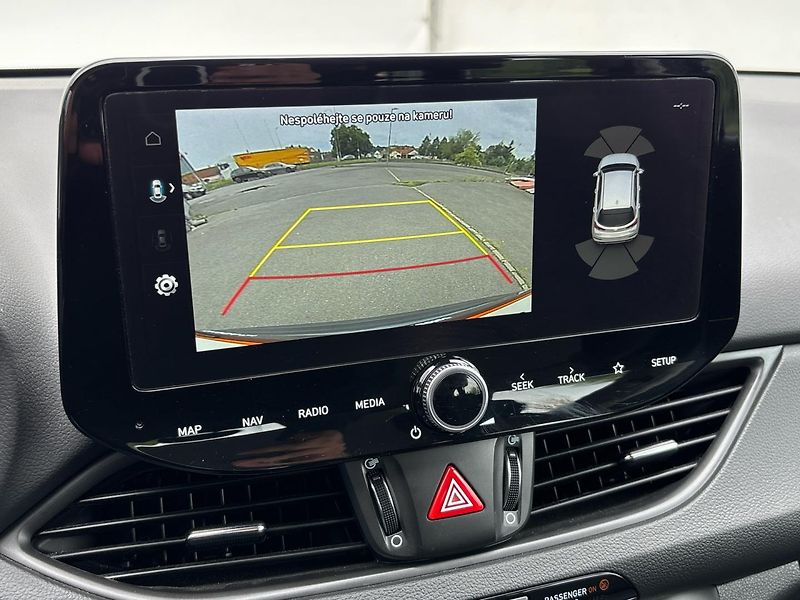 Hyundai i30 Smart DCT - fotka 19 z 26