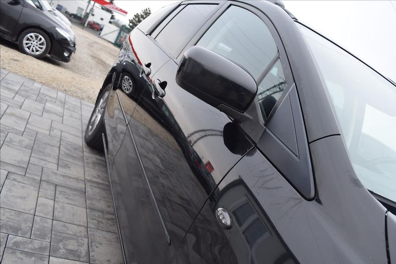 Mazda 5 1,8 i 85KW 7MÍST TAŽNÉ - fotka 8 z 45