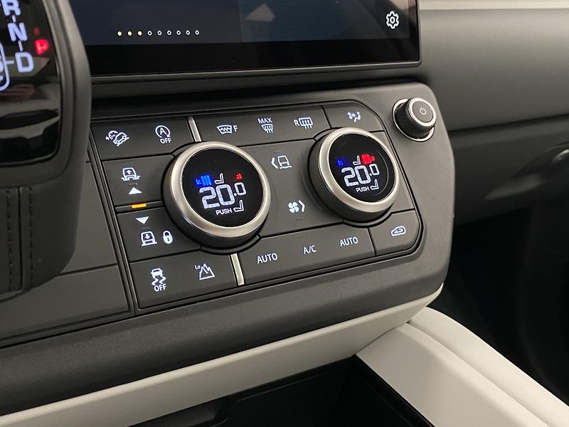 Land Rover Defender (2026) 110 P425 X-DYNAMIC HSE AWD AUT - fotka 25 z 67