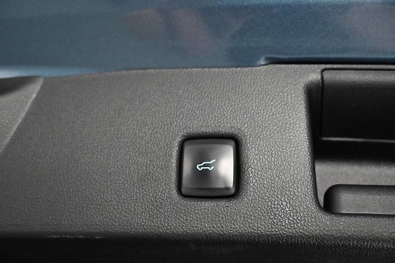 Ford Kuga (2023) 2.5 ST-LINE X LED ACC Tažné BO - fotka 27 z 43