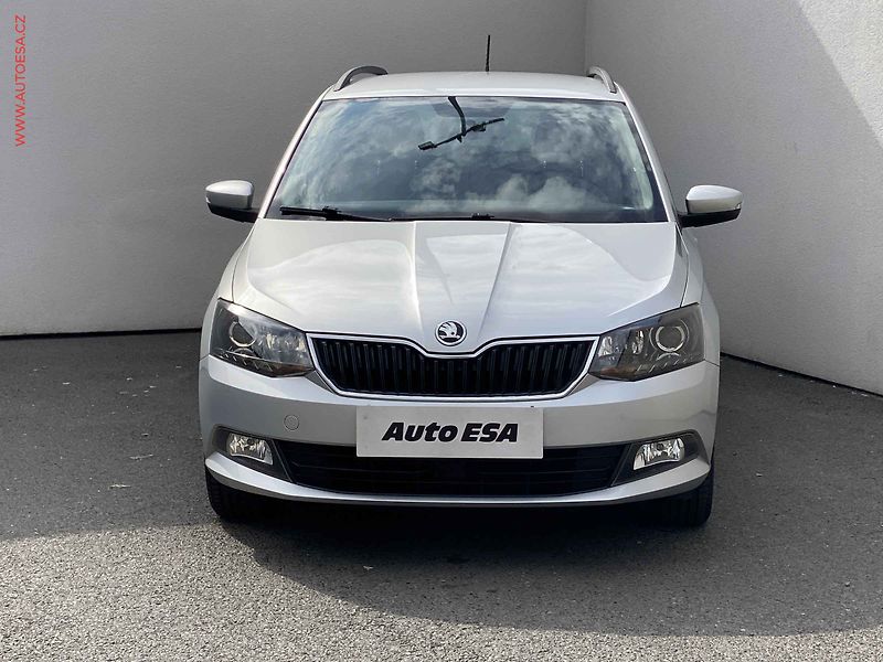 Škoda Fabia (2017) 1.0 TSi, Ambition, TZ - fotka 2 z 15