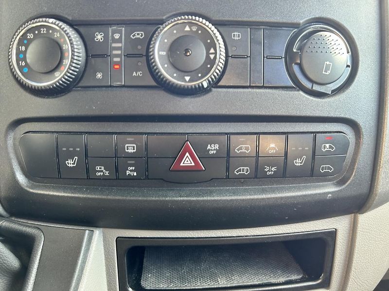 Mercedes-Benz Sprinter 319 CDI/S KB 4x4 - fotka 18 z 27