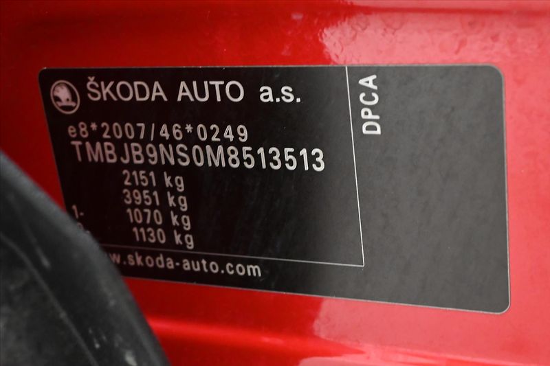 Škoda Kodiaq 1,5 TSI 110 kW TAŽNÉ NAVI Záru - fotka 12 z 31