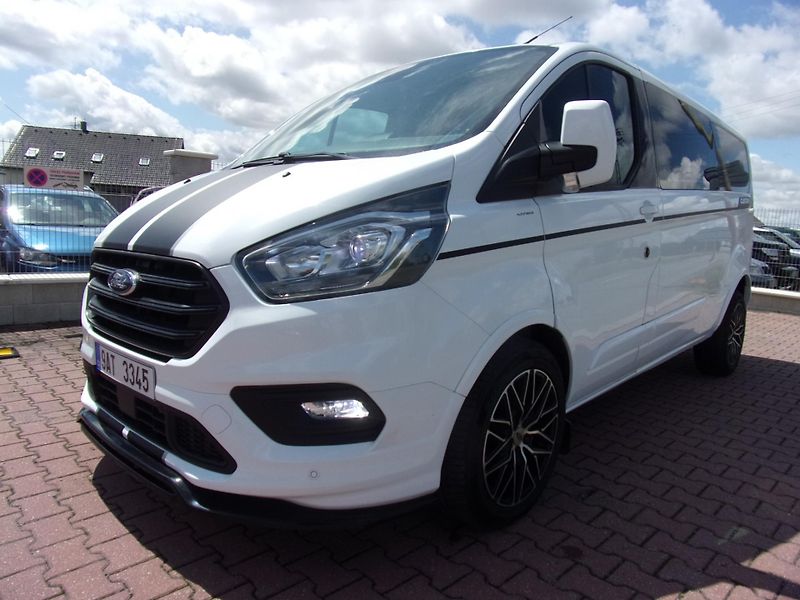 Ford Transit Custom 2.0 TDCi KLIMA ZÁRUKA 6 míst - fotka 2 z 35