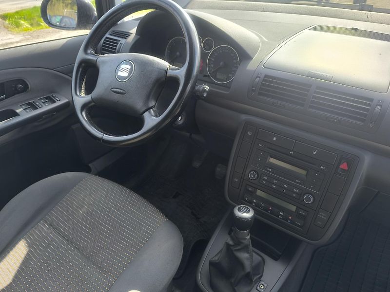 Seat Alhambra 1,9TDI,BEZ KOROZE,7MÍST,TZ,ALU - fotka 9 z 14