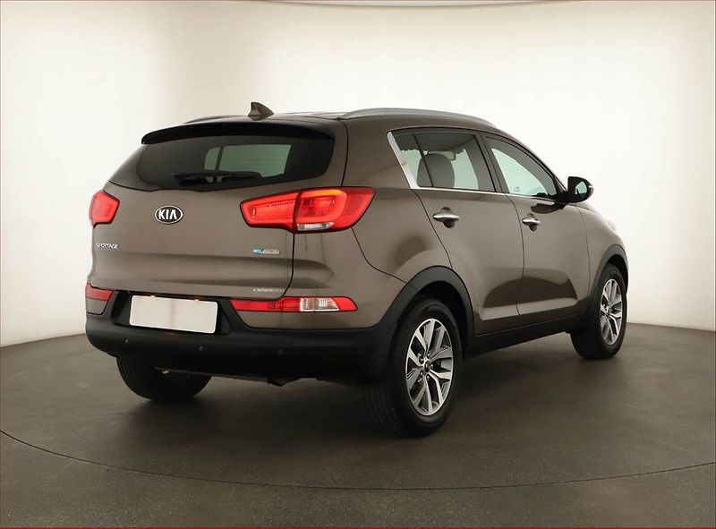 Kia Sportage (2015) 1.6 GDI, Serv.kniha, Kůže - fotka 5 z 15