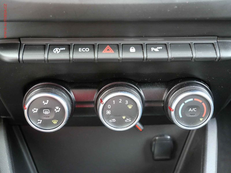Dacia Duster (2020) 1.5 dCi, ČR, AC, park.asist - fotka 15 z 19