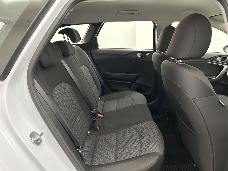 Kia Ceed 1.5 T-GDi SW Spin - fotka 18 z 22