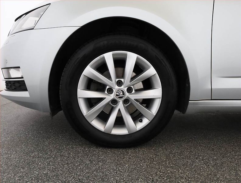 Škoda Octavia (2019) Style 1.6 TDI, Tempomat - fotka 17 z 17
