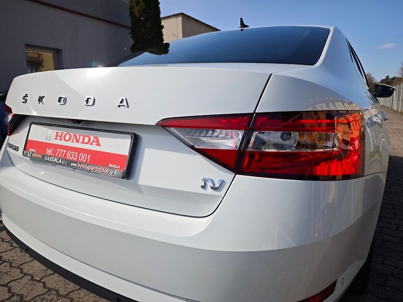 Škoda Superb iV 1.4 TSi Style Plug-in 160kW - fotka 44 z 50