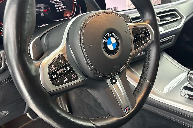BMW X5 xDrive30d - fotka 24 z 28