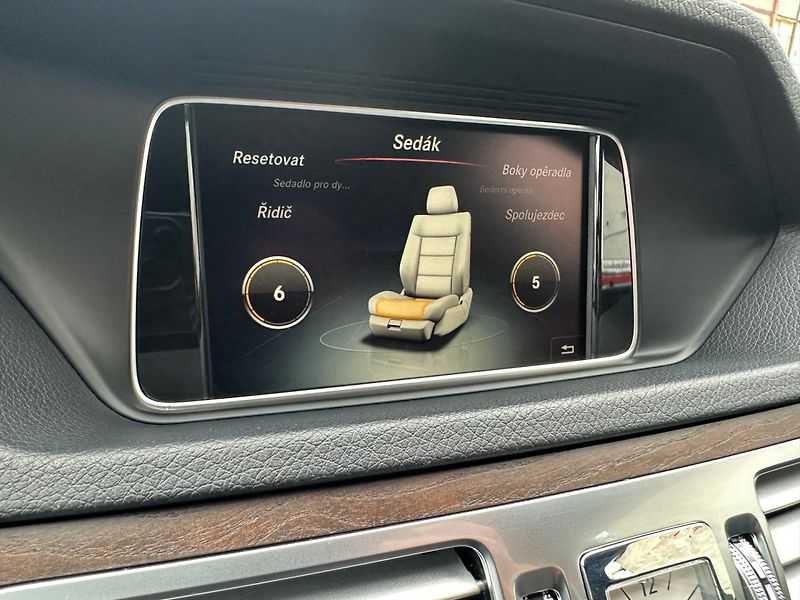 Mercedes-Benz Třídy E (2016) 350CDI 4Matic Elegance - fotka 25 z 40