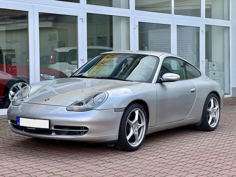 Porsche 911 (1999) Carrera - fotka 2 z 17