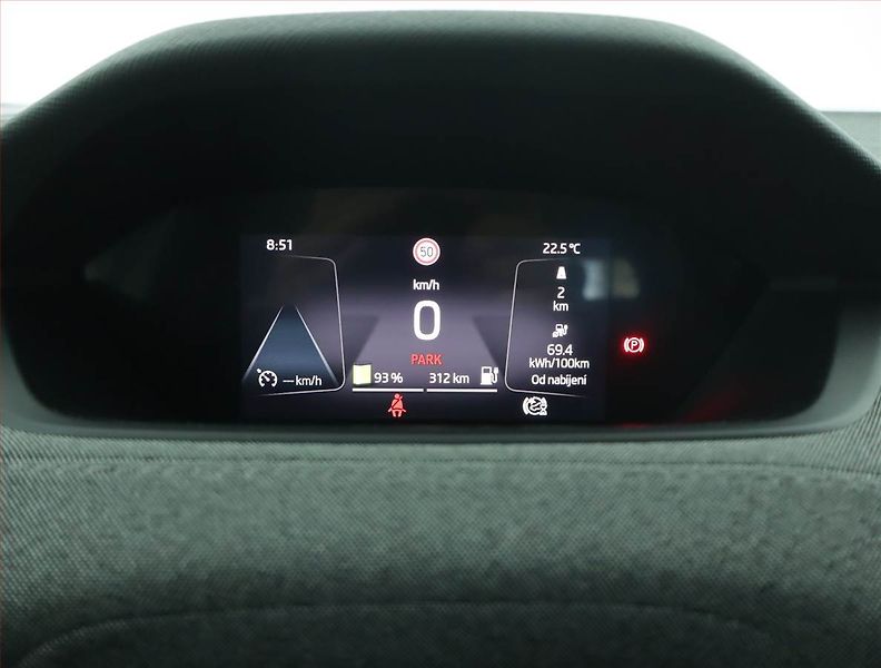 Škoda Enyaq (2022) 60 (62 kWh), SoH 92% - fotka 11 z 19