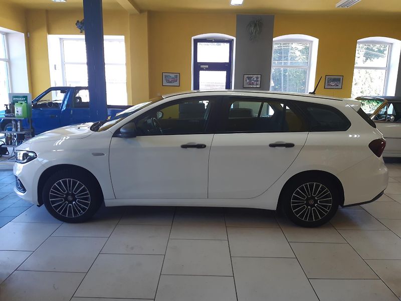 Fiat Tipo 1.3MultiJet DIGIKLIMA LED NAVI - fotka 4 z 26